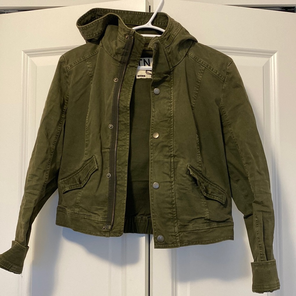 TNA green size medium utility jacket